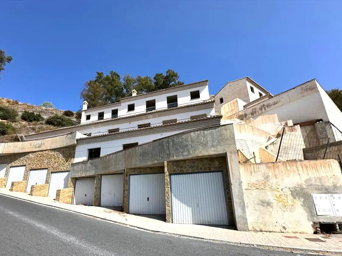 Gebäude zum Verkauf in Marinos, Cotobro
