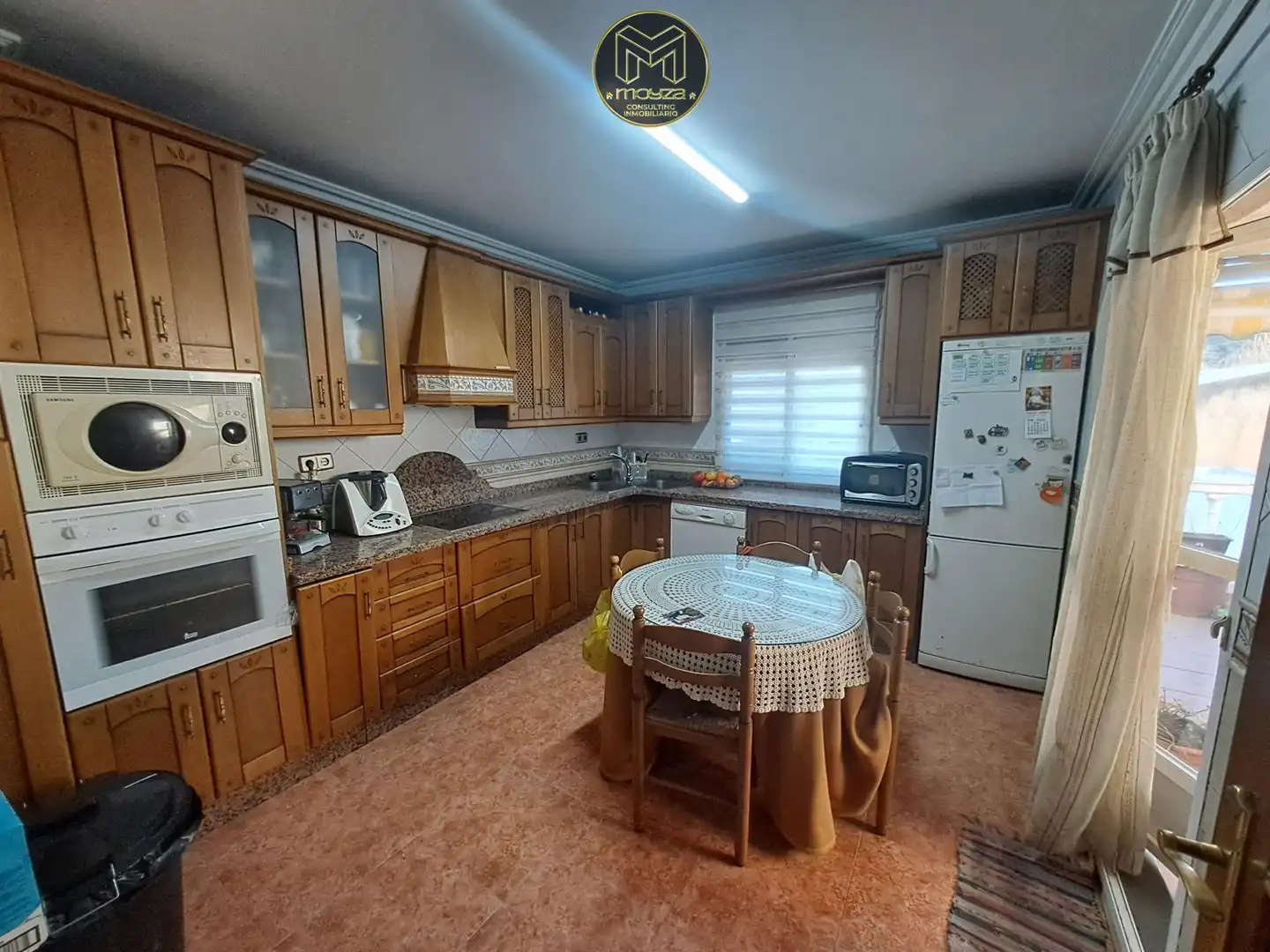 Casa con terraza en venta en Los Villares