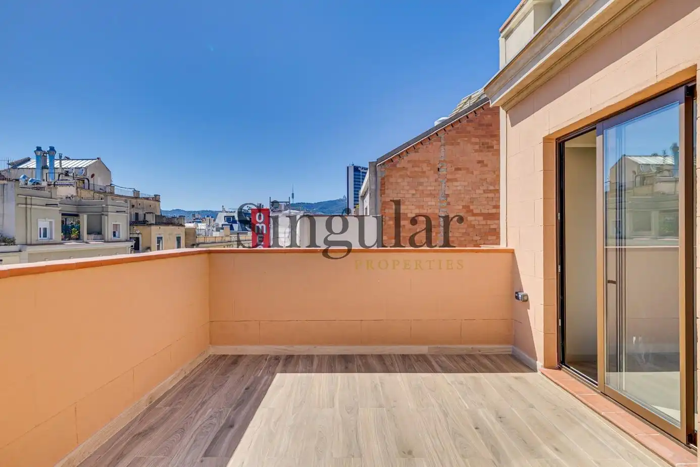 Ático con ascensor en venta en Eixample