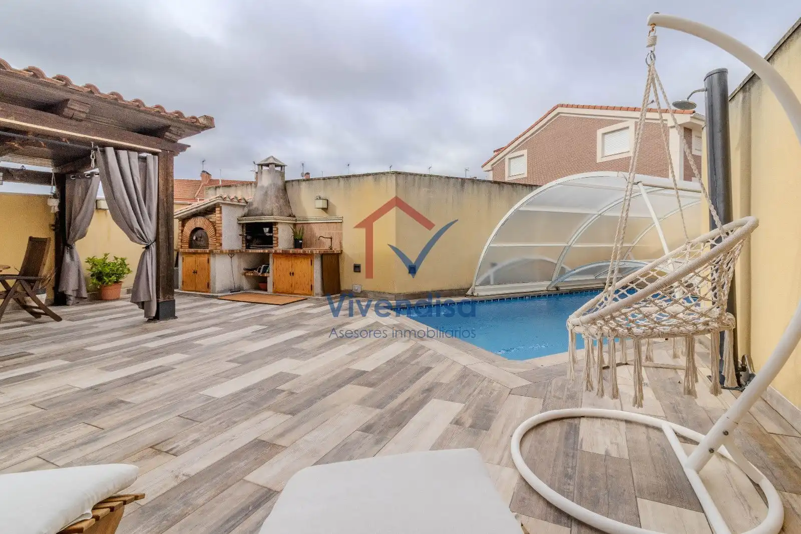 Terraza de Casa adosada en venta en Cabanillas del Campo con Terraza y Piscina