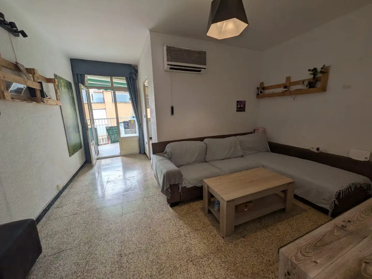 Piso con balcón en venta en Carrer de Lluís Domènech i Montaner, imagen 3