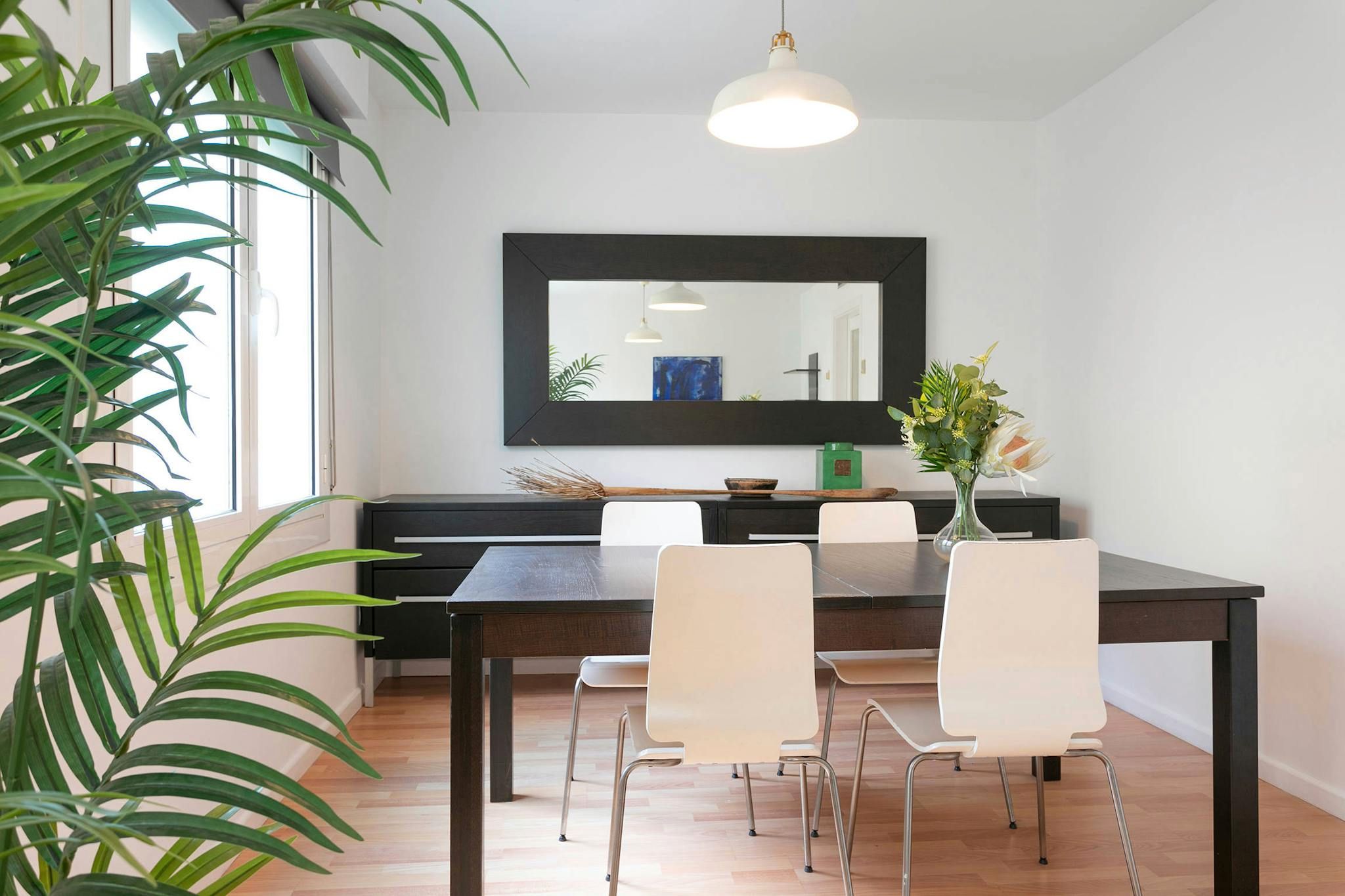 Dining room of Flat to rent in  Barcelona Capital  with Air Conditioner, Furnished and TV