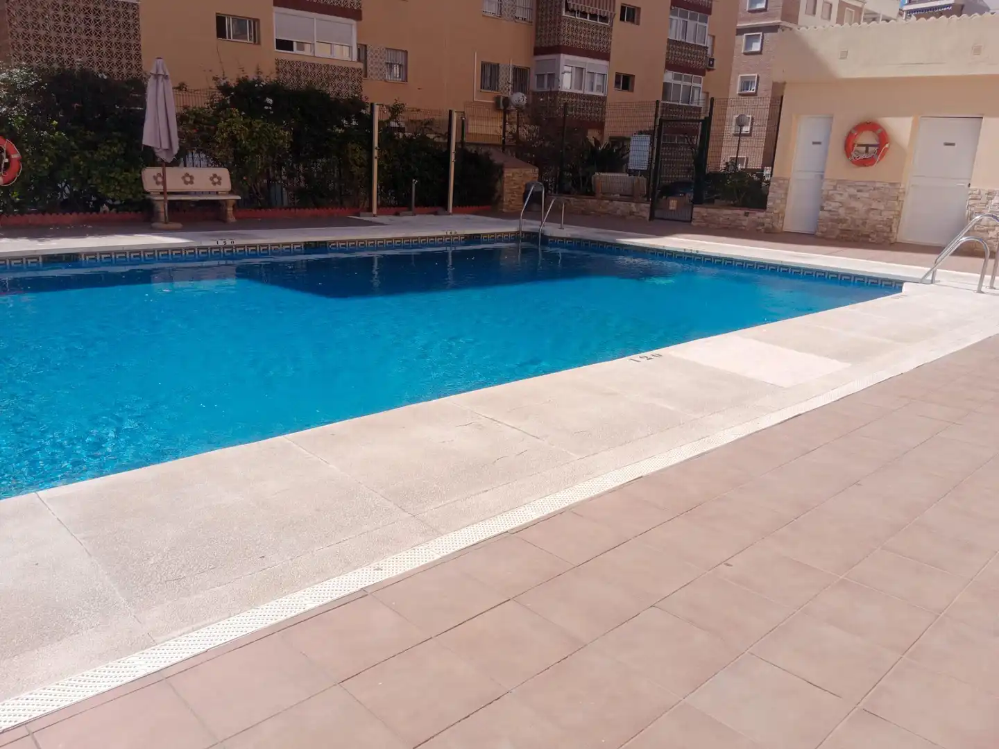 Piscina de Piso en venta en Rincón de la Victoria con Aire acondicionado, Terraza y Piscina comunitaria