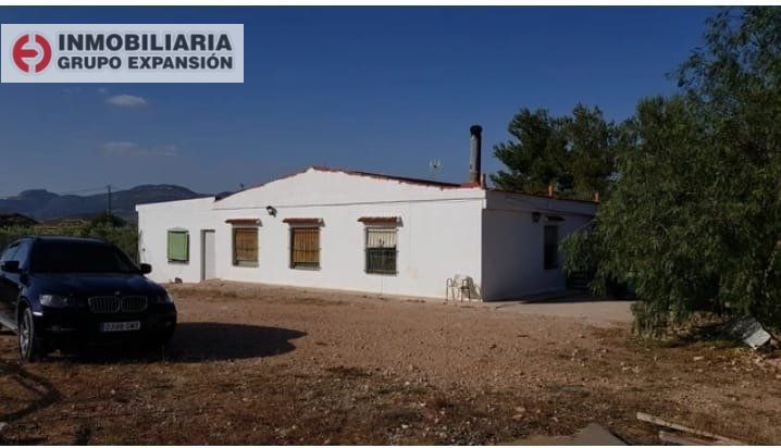 Vista exterior de Casa o xalet en venda en La Romana amb Jardí privat, Terrassa i Traster