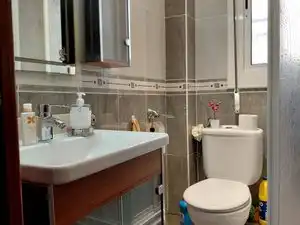 Baño de Piso en venta en Barcelona con Aire acondicionado, Amueblado y Horno