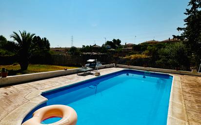 Swimming pool of House or chalet for sale in El Viso de San Juan  with Terrace and Swimming Pool