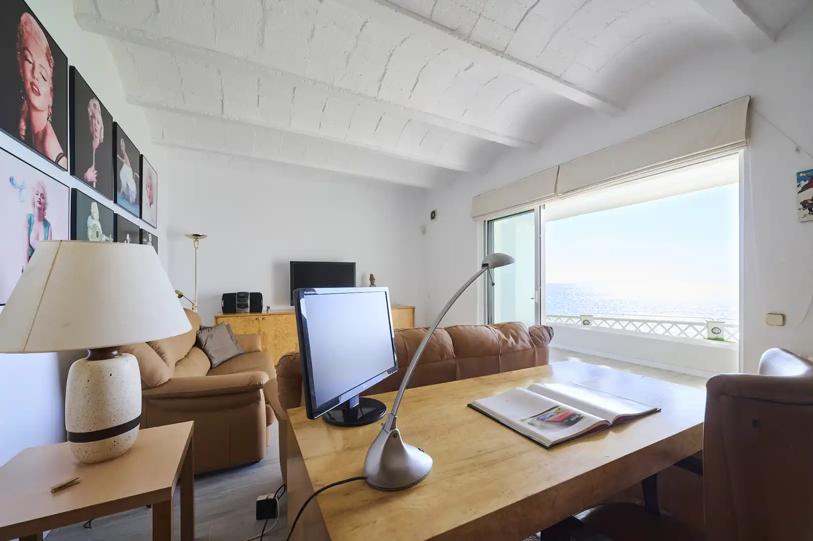 Sala d'estar de Casa o xalet en venda en Arenys de Mar amb Aire condicionat, Calefacció i Jardí privat