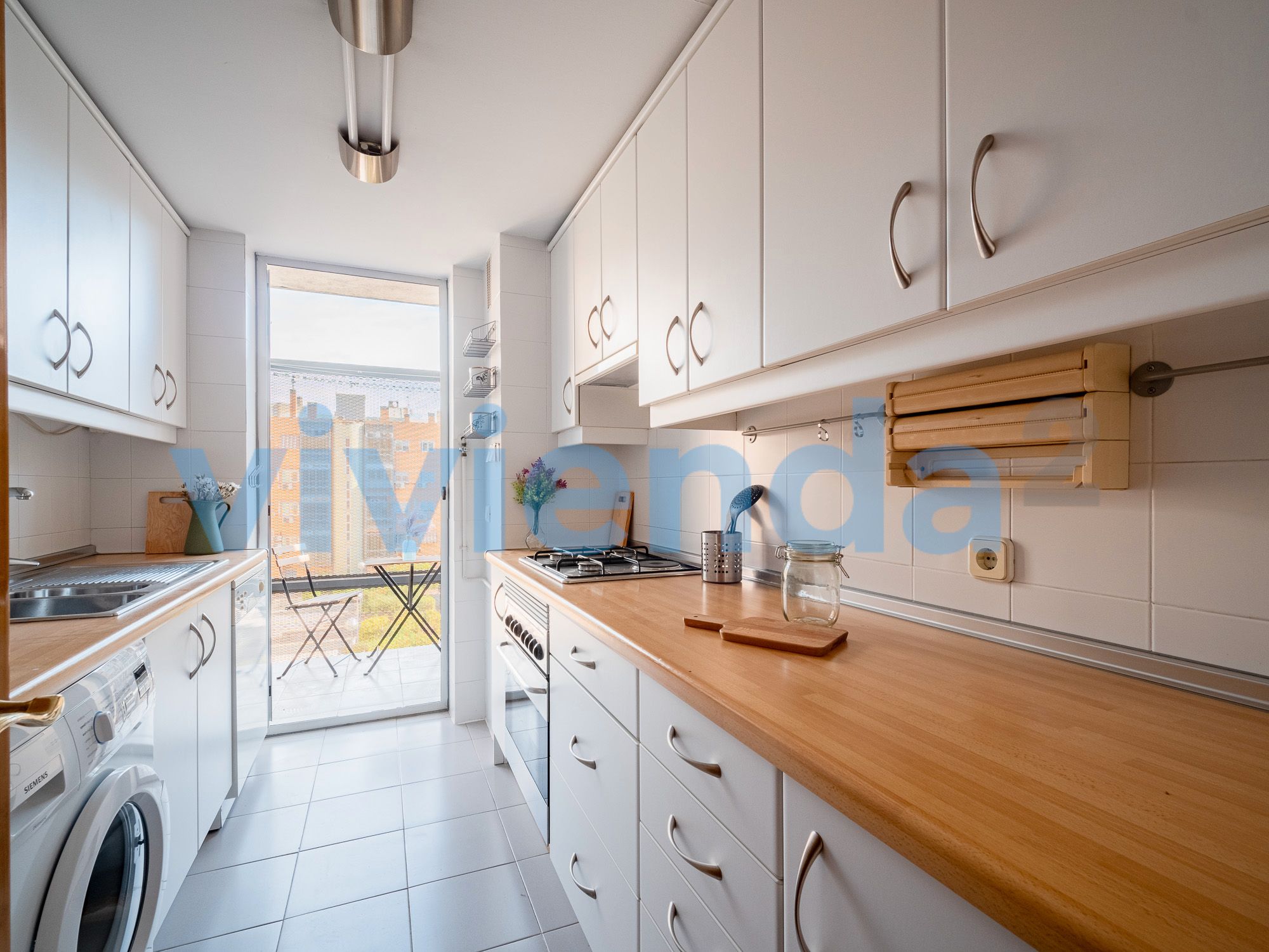Kitchen of Flat for sale in  Madrid Capital  with Heating, Terrace and Storage room