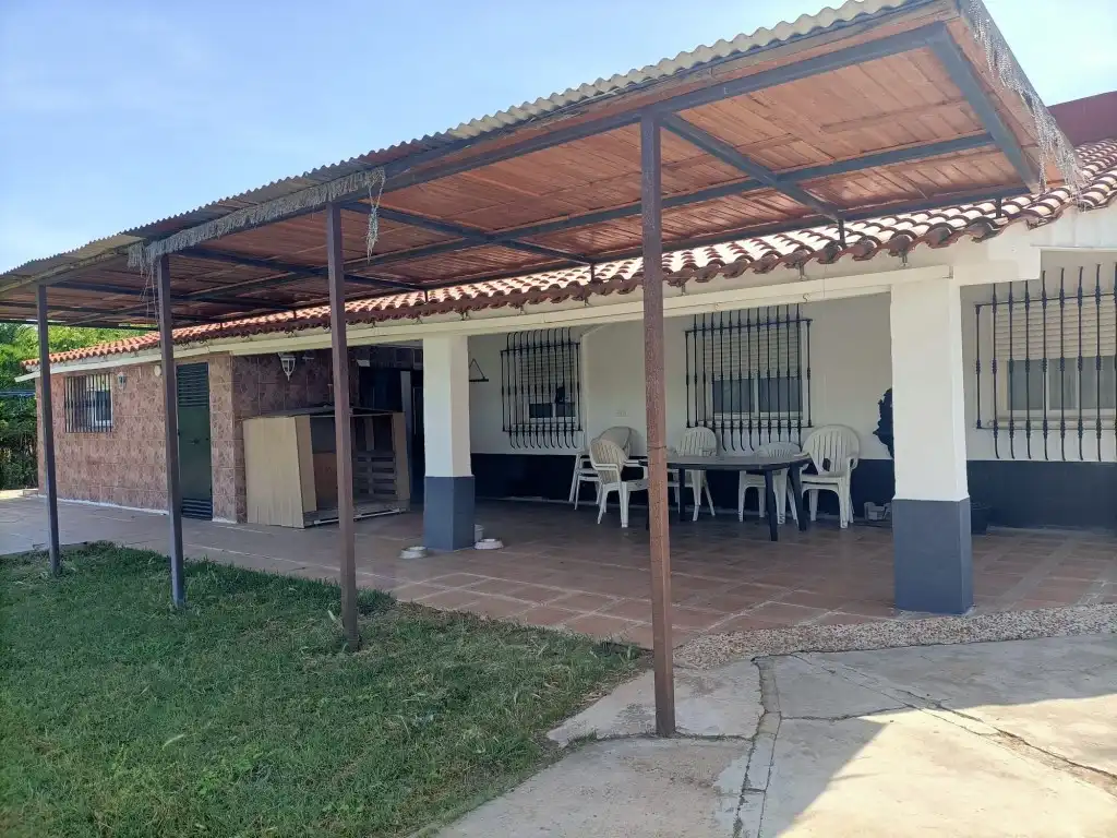 Vista exterior de Casa o xalet en venda en Badajoz