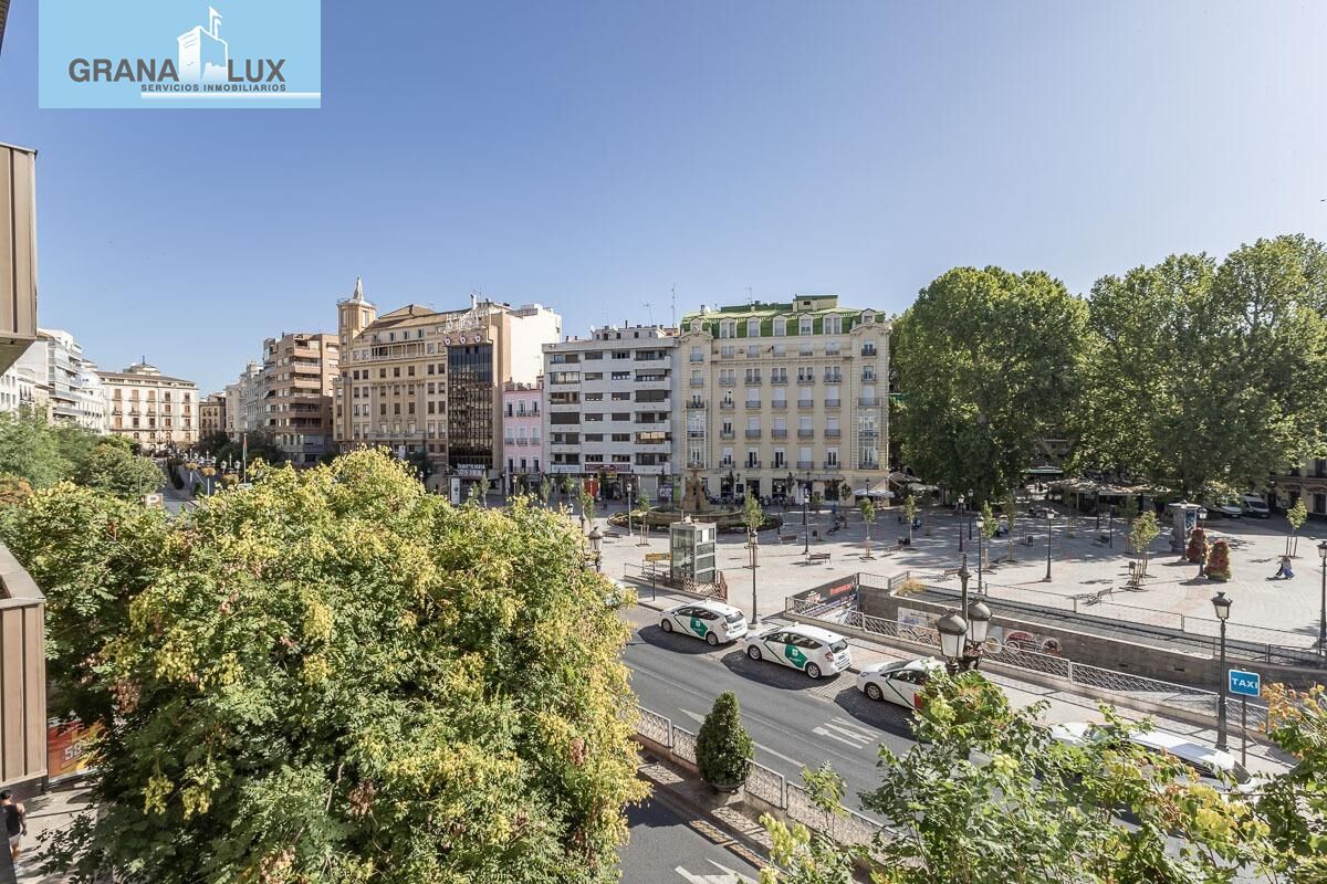 Vista exterior de Piso en venta en  Granada Capital con Aire acondicionado y Calefacción