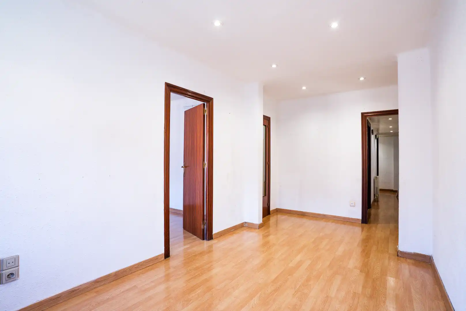Piso en venta en Santa Coloma de Gramenet con Aire acondicionado y Horno