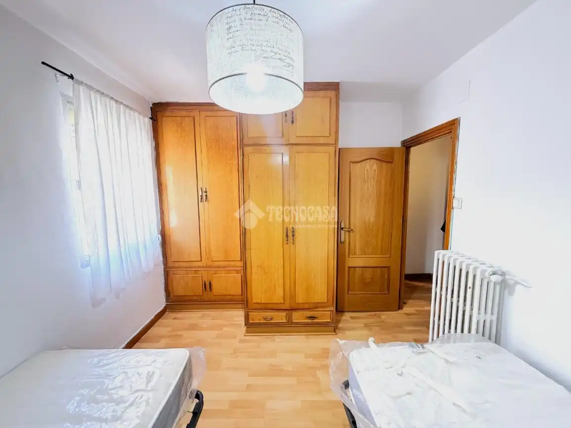 Bedroom of Flat for rent in Cuenca  with Heating, Private garden and Terrace