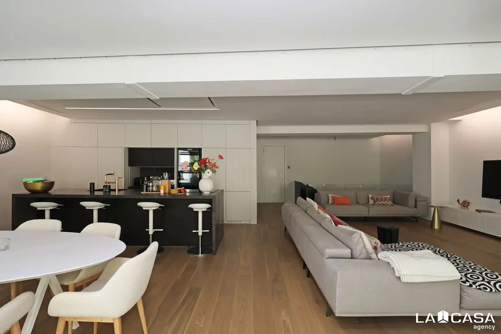 Sala d'estar de Dúplex en venda en Barcelona amb Terrassa i Piscina