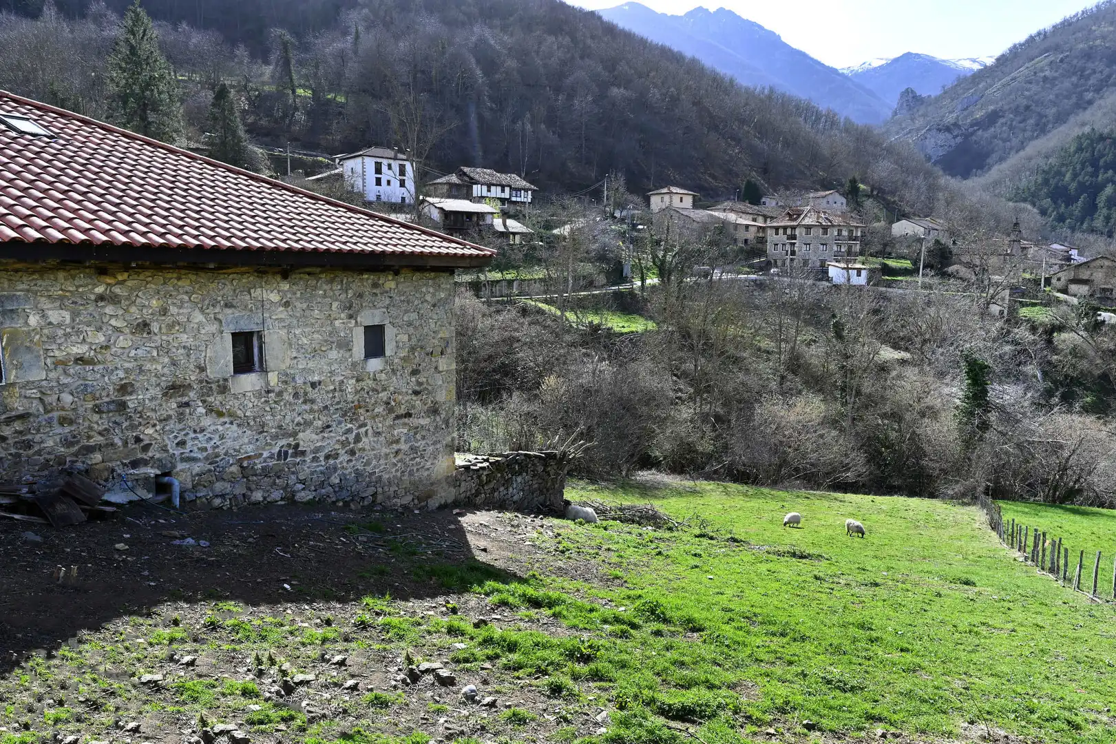 Exterior view of Country homes for sale in Camaleño  with Heating, Private garden and Terrace