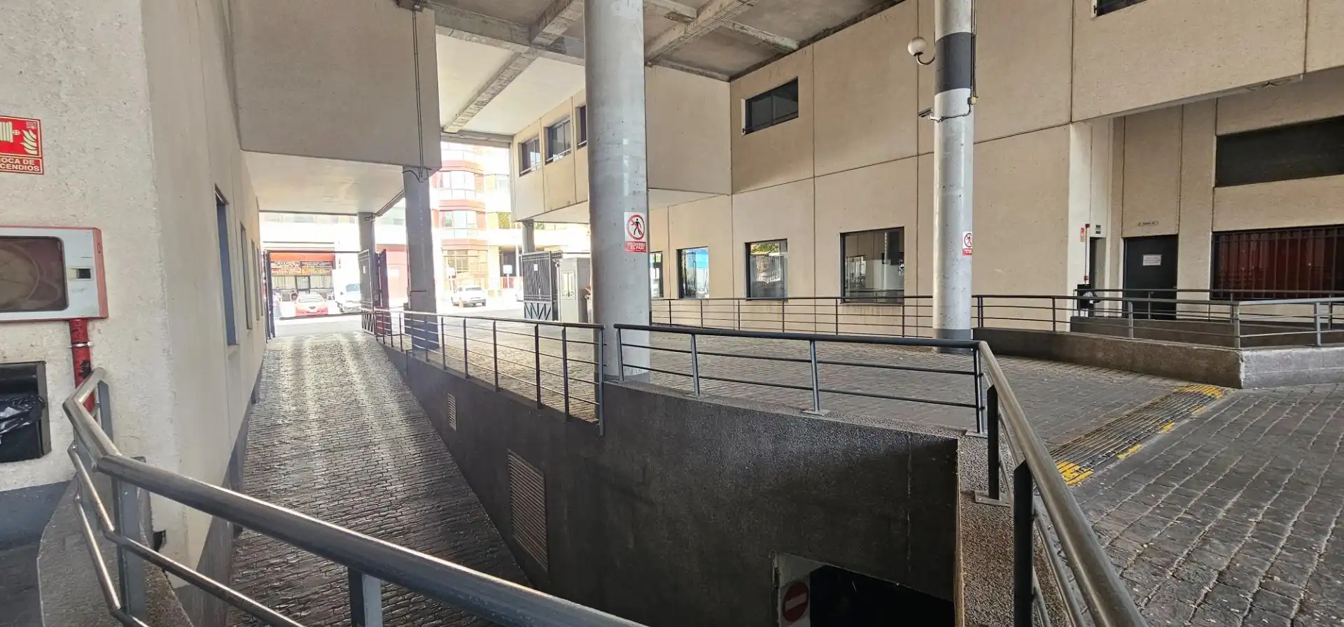 Local comercial en venda a Calle GAMONAL, imagen 22