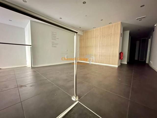 Local comercial en Alquiler en Centro