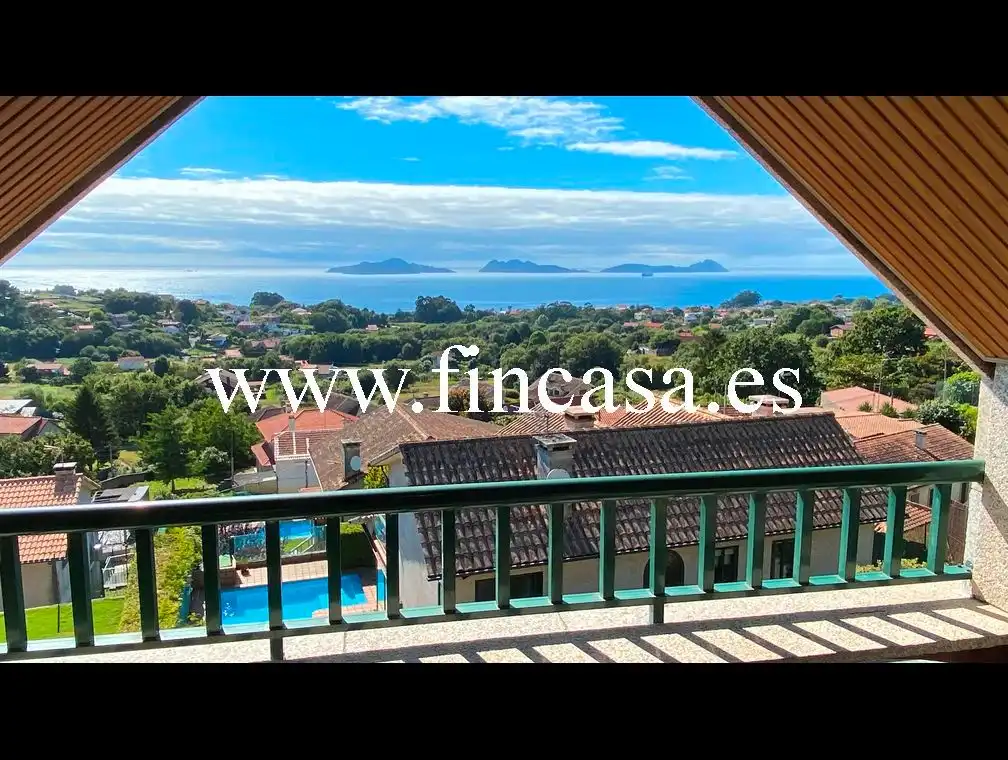 Casa o chalet en venta en Vigo  con Calefacción, Jardín privado y Parquet