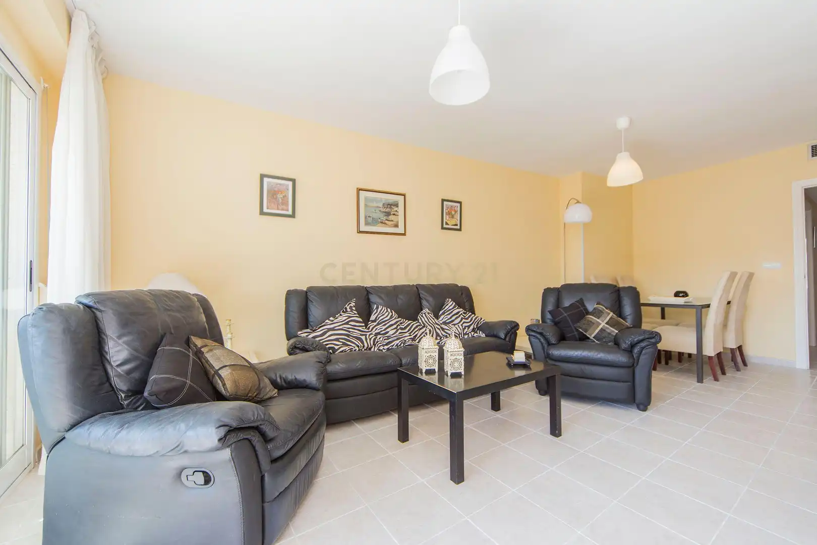 Sala d'estar de Apartament en venda en Calpe / Calp amb Aire condicionat, Balcó i Piscina comunitària