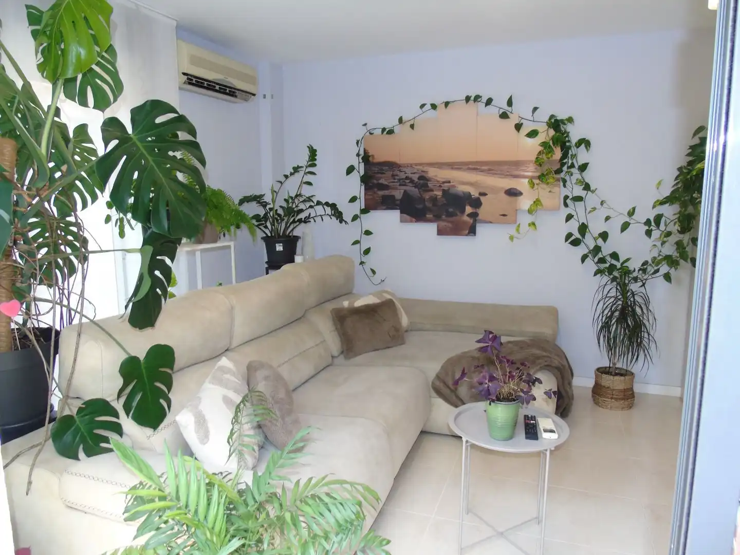 Sala de estar de Piso en venta en Canovelles con Aire acondicionado, Calefacción y Trastero