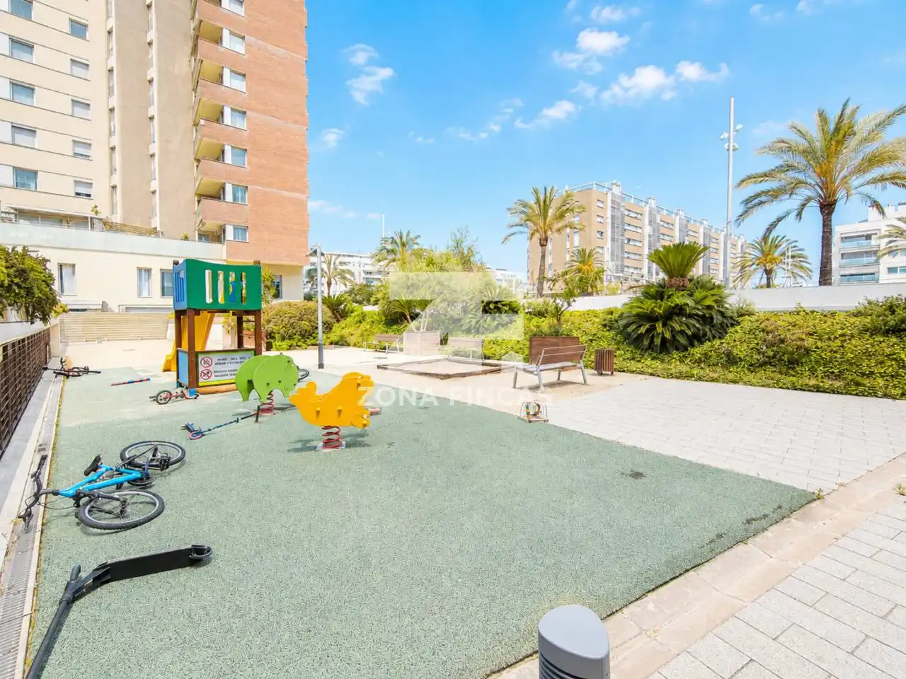 Parking de Piso en venta en Badalona con Aire acondicionado, Calefacción y Parquet