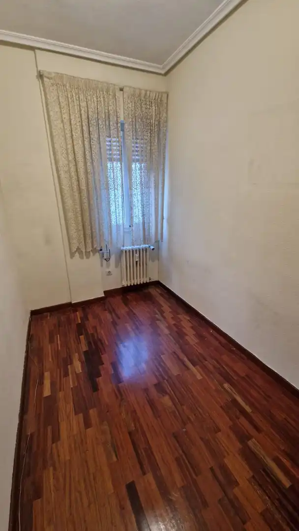 Schlafzimmer von Büro zur Miete in León Capital  mit Terrasse