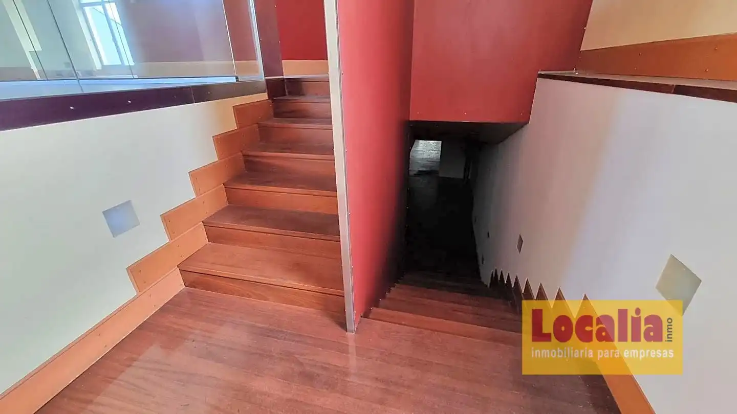 Büro zum Verkauf in Santander