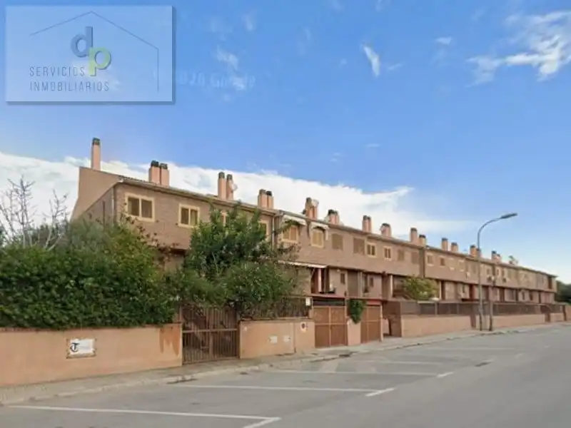 Vista exterior de Casa adosada en venda en Sant Joan d'Alacant amb Jardí privat, Terrassa i Traster
