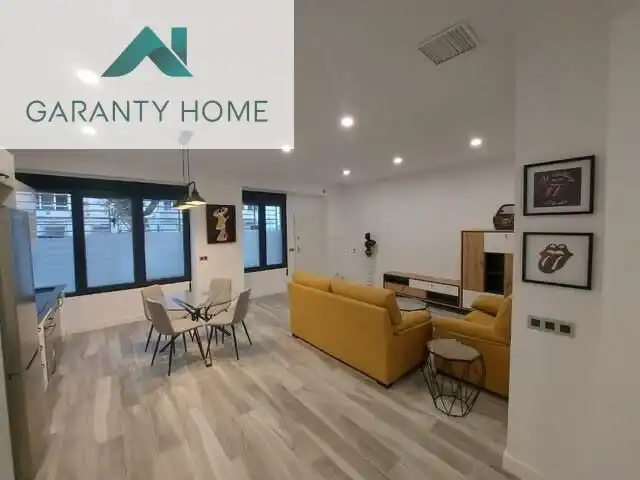 Sala d'estar de Loft de lloguer en Málaga amb Aire condicionat, Calefacció i Moblat