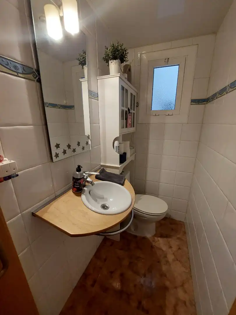 Baño de Piso en venta en Sabadell con Aire acondicionado, Calefacción y Amueblado