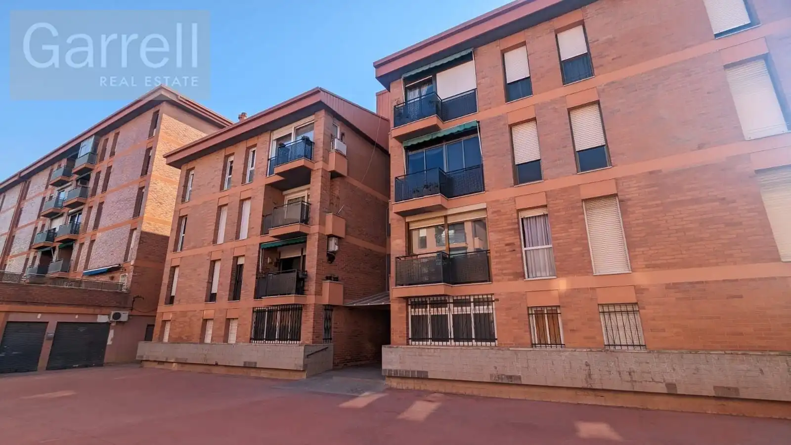 Vista exterior de Piso en venta en Argentona