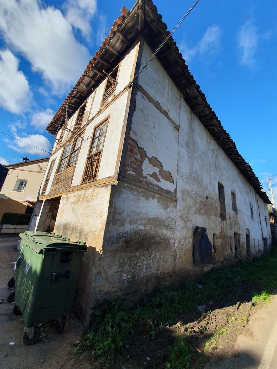 Vista exterior de Casa o xalet en venda en Grado amb Terrassa