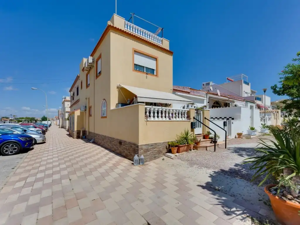 Bungalow con jardín en venta en Zona Carrefour - Urbanizaciones, imagen 28