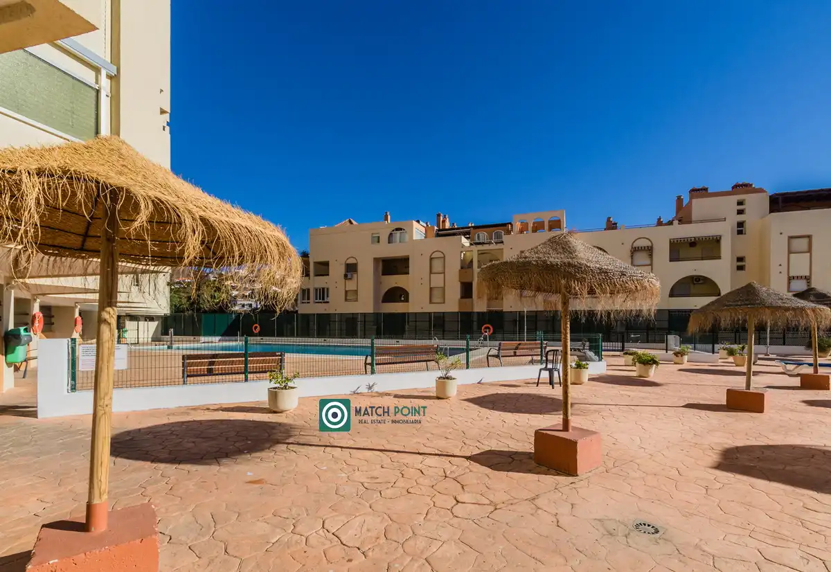Vista exterior de Apartamento de alquiler en Almuñécar con Amueblado