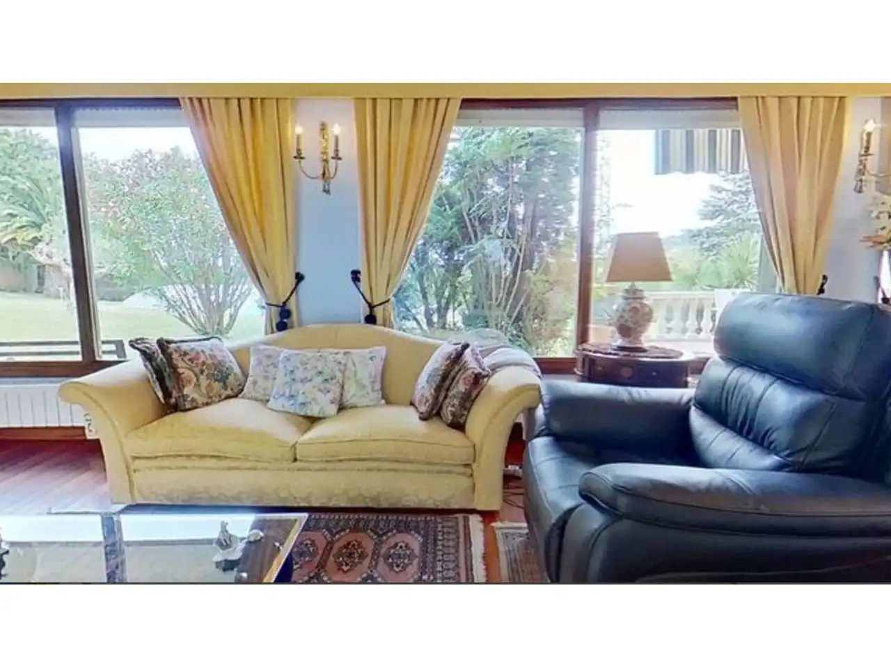 Living room of Houses for sale in Berango, Bizkaia