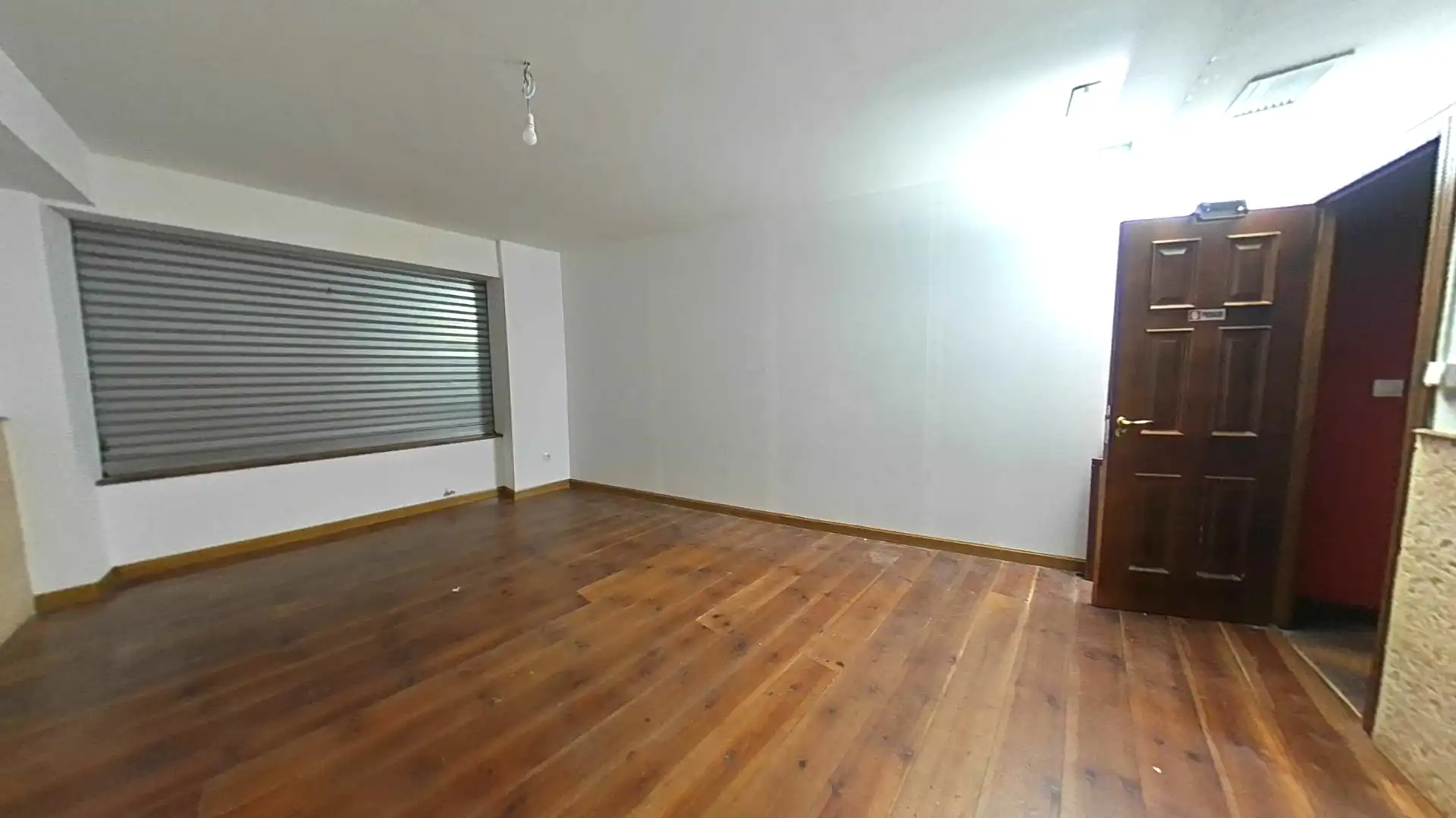 Local en venta en Pradoluengo