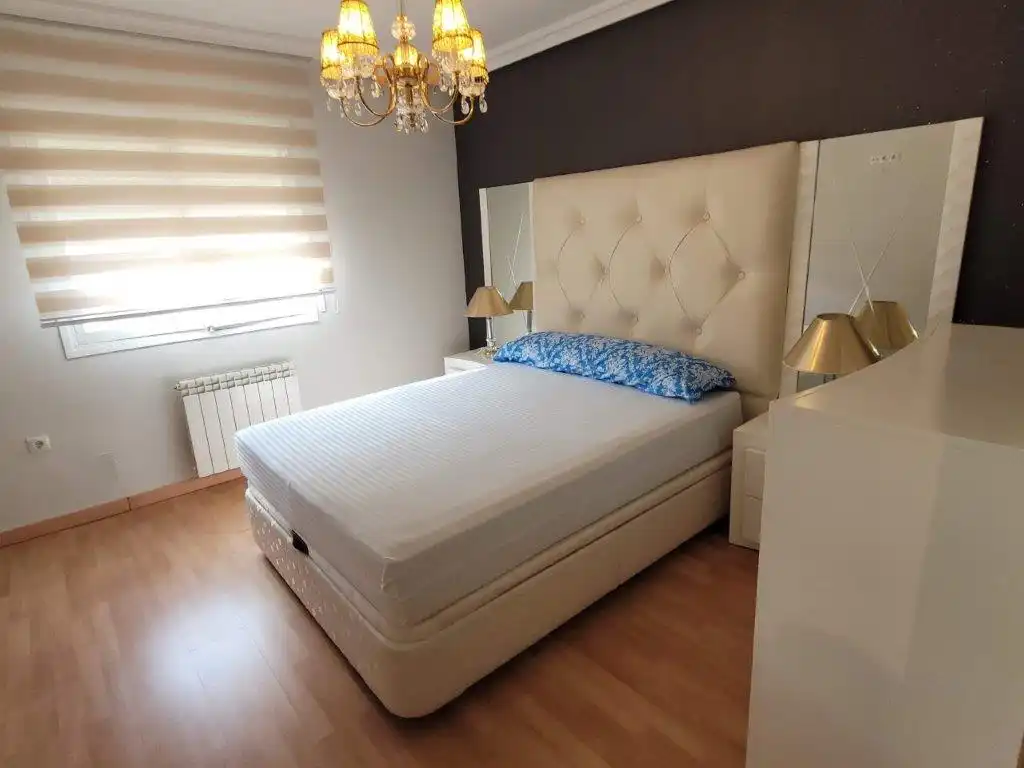 Bedroom of Flat for rent in Medina del Campo  with Heating, Furnished and Oven