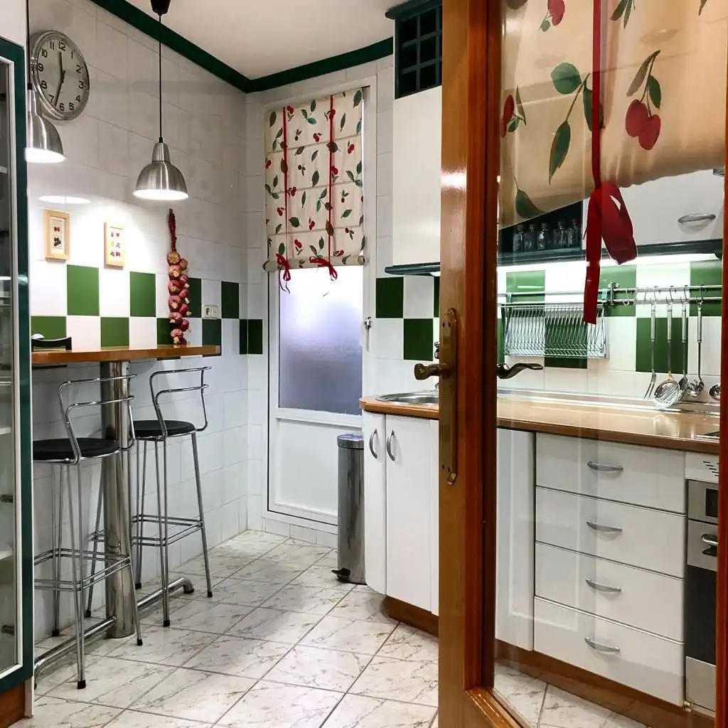 Cocina de Ático de alquiler en Villarrobledo con Aire acondicionado, Calefacción y Jardín privado
