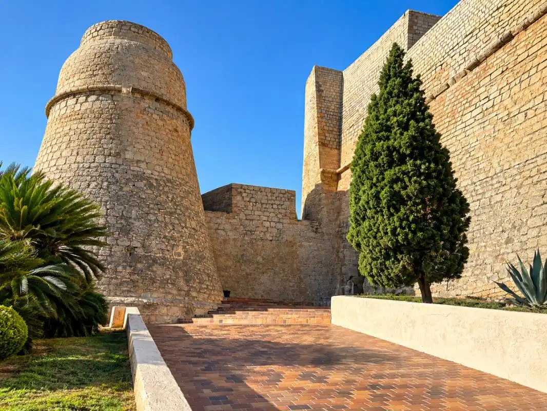 Vista exterior de Planta baixa en venda en Eivissa amb Calefacció