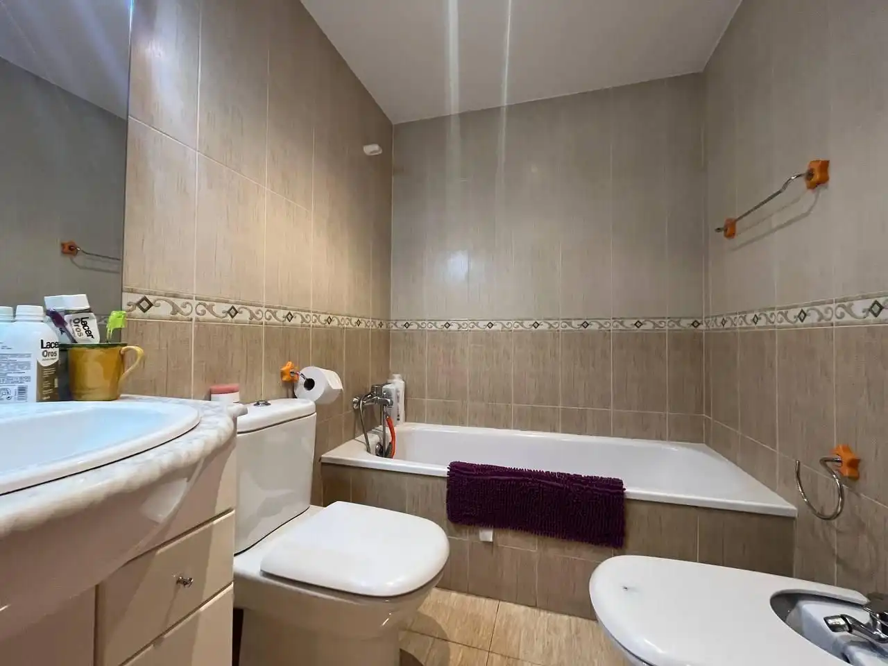 Bathroom of Flat for sale in Figueres
