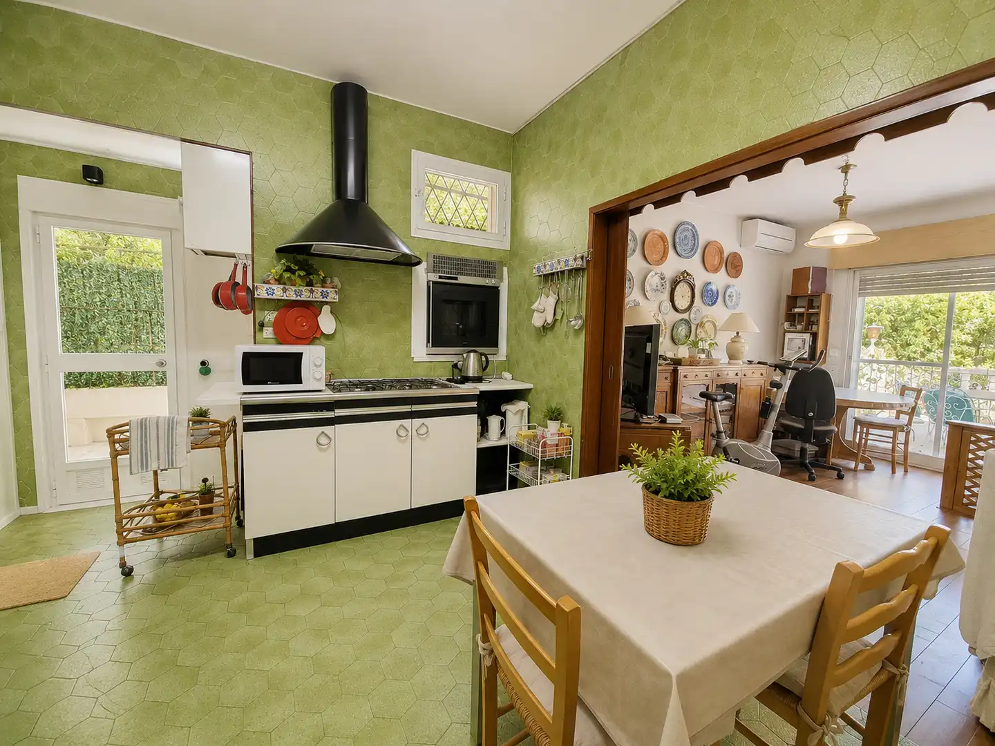 Cocina de Casa o chalet en venta en Madrid con Calefacción, Jardín privado y Parquet