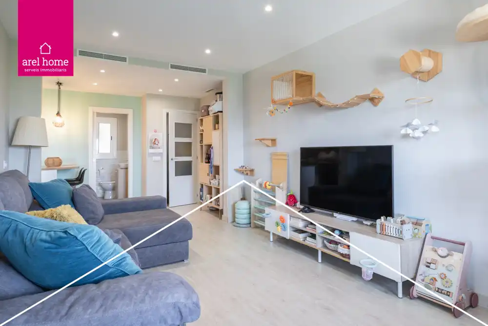 Wohnzimmer von Wohnung zum Verkauf in Esplugues de Llobregat mit Klimaanlage, Heizung und Parkett