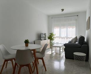 Sala d'estar de Apartament de lloguer en  Sevilla Capital amb Aire condicionat, Moblat i Rentadora