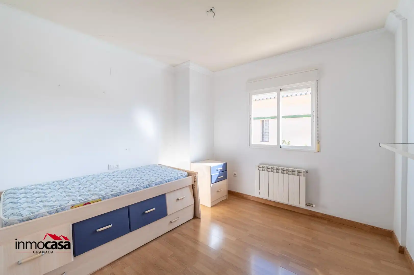 Habitación de Casa adosada en venta en Ogíjares con Calefacción, Amueblado y Balcón