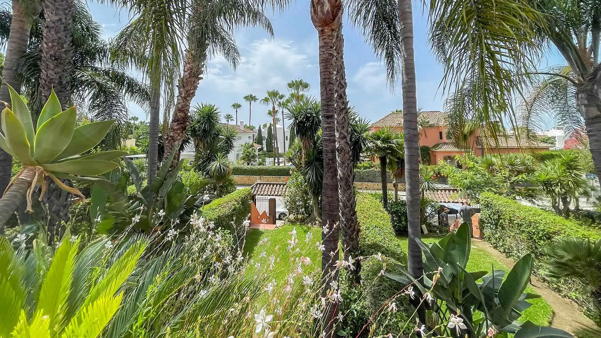 Jardí de Casa adosada de lloguer en Marbella amb Aire condicionat, Terrassa i Traster