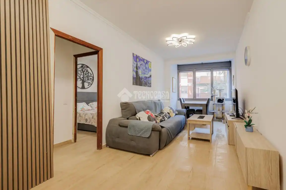 Flat with lift for sale in Sant Andreu