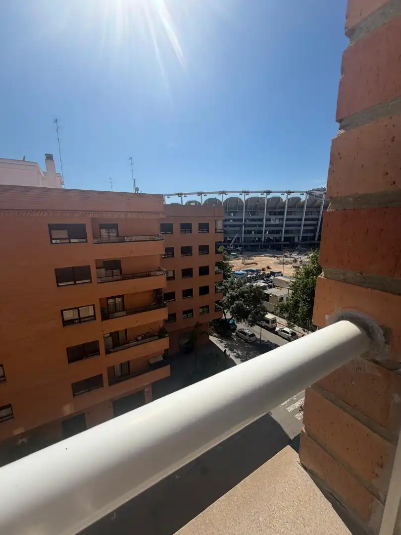 Vista exterior de Pis de lloguer en Valencia amb Aire condicionat, Moblat i Balcó