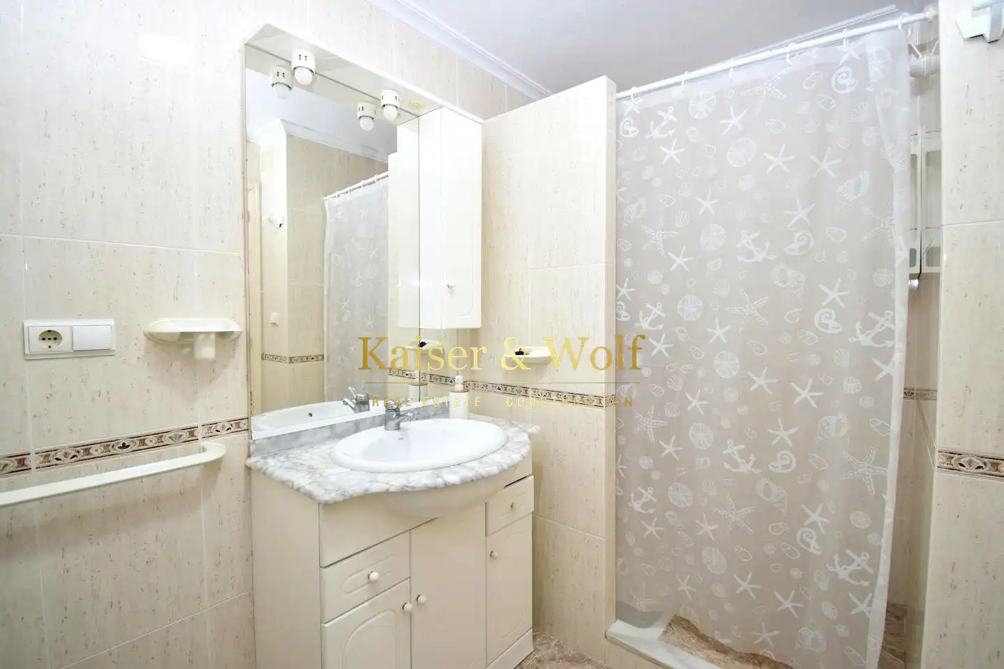 Baño de Piso en venta en Santa Pola con Aire acondicionado y Amueblado