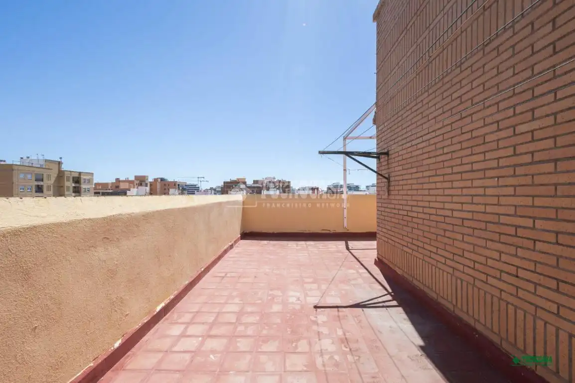 Flat for sale in Ciudad Jardín - Tagarete - El Zapillo