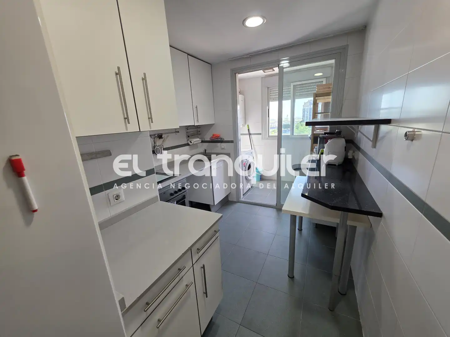 Kitchen of Flat for rent in Madrid  with Air Conditioner, Parquet flooring and Storage room