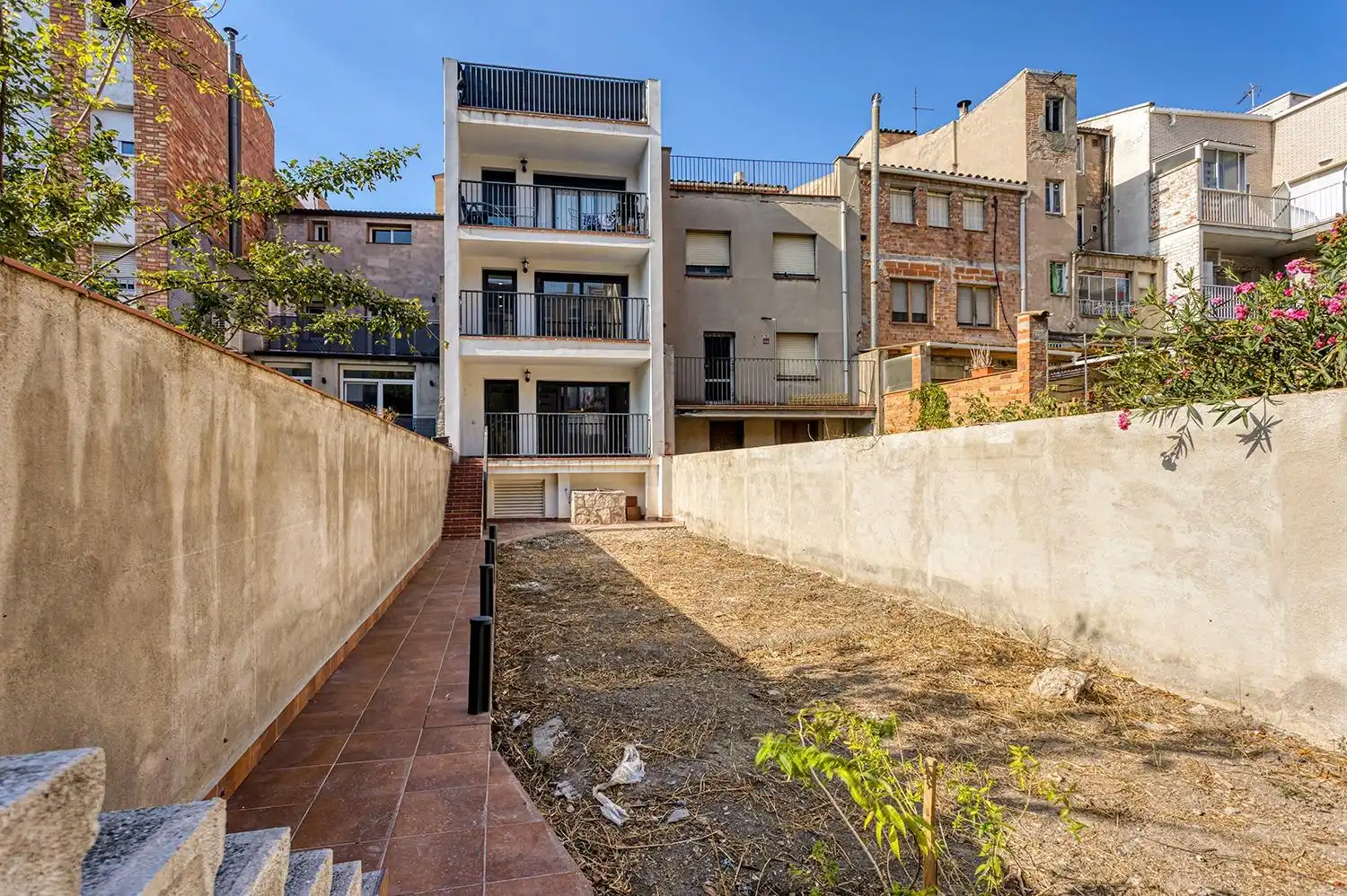 Außenansicht von Wohnung zum Verkauf in Igualada mit Klimaanlage, Privatgarten und Terrasse